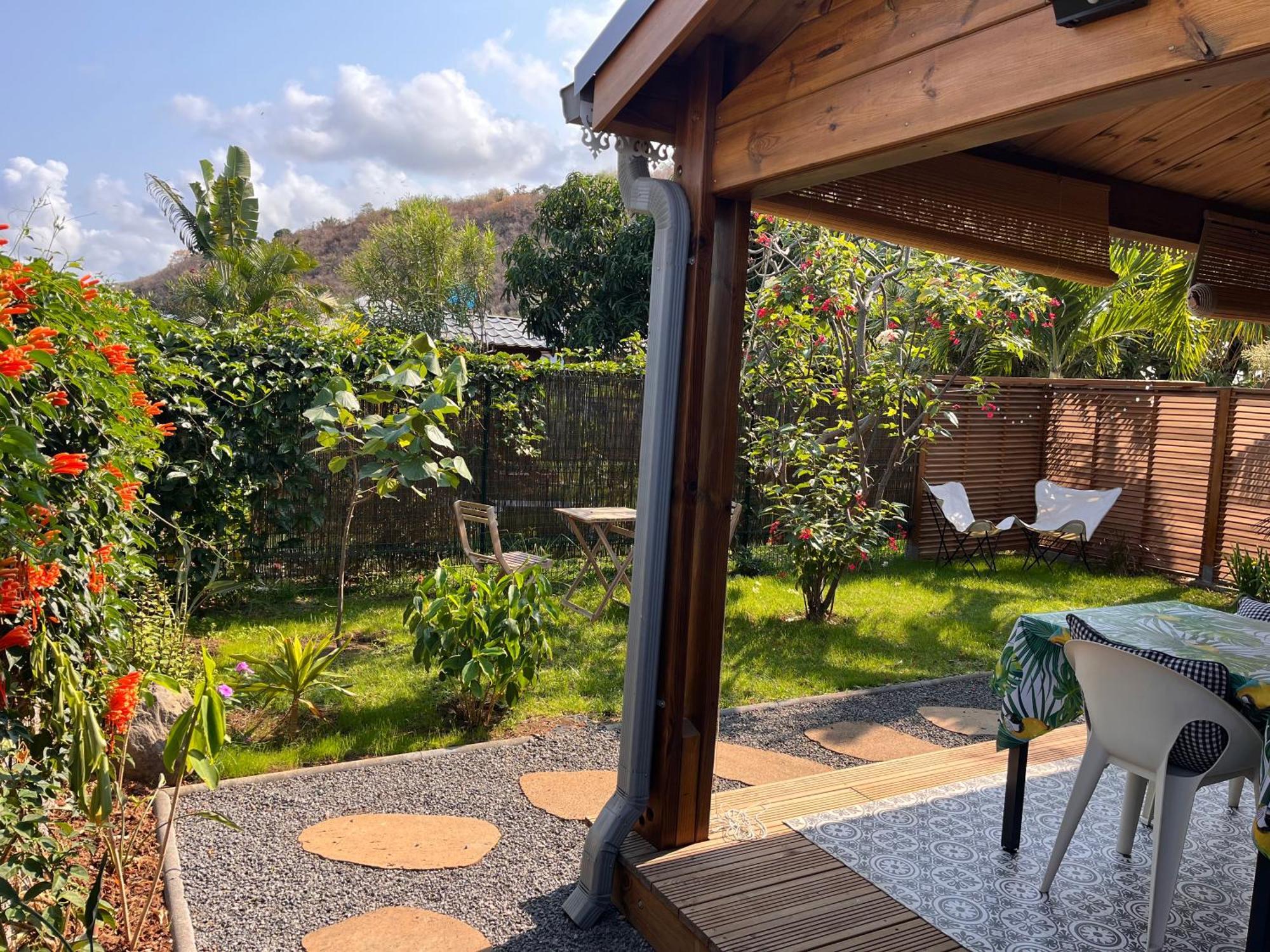 Bungalow Leu Gadiamb 생뢰 외부 사진