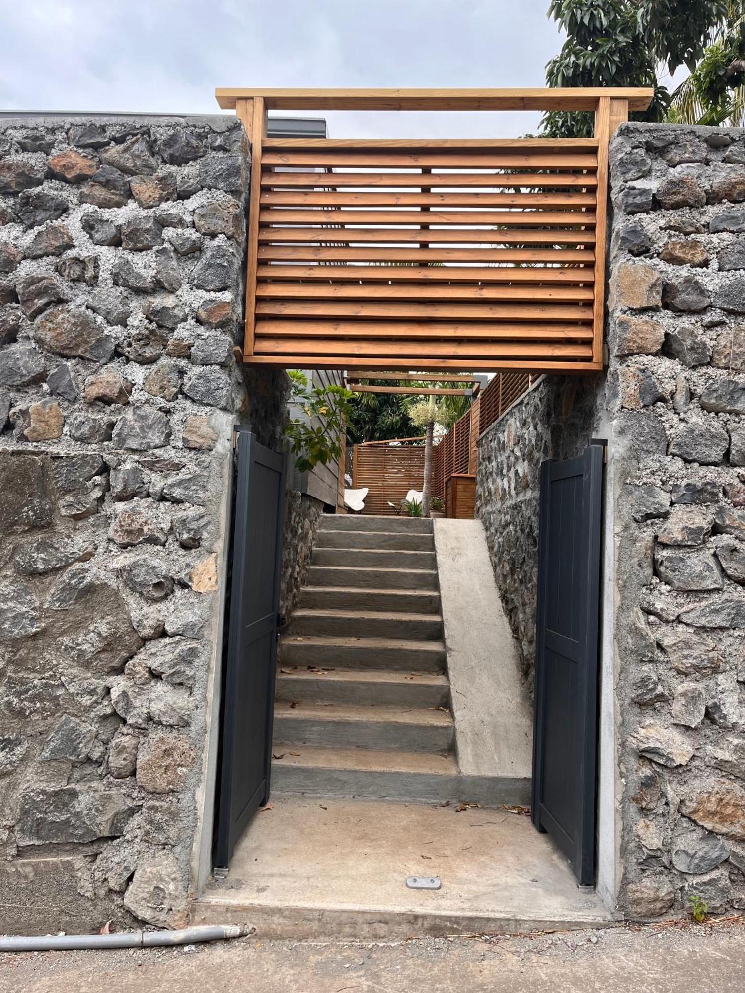 Bungalow Leu Gadiamb 생뢰 외부 사진