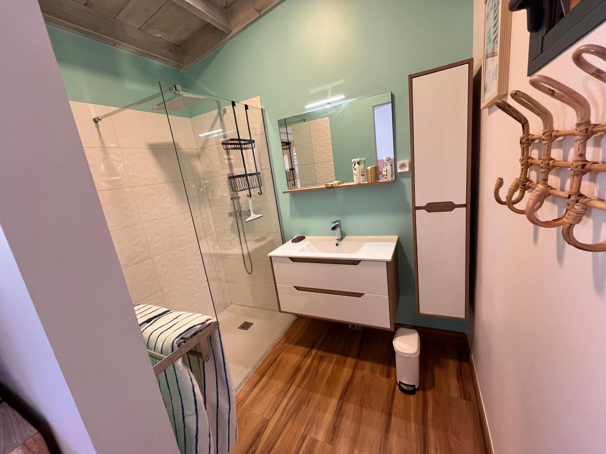 Bungalow Leu Gadiamb 생뢰 외부 사진