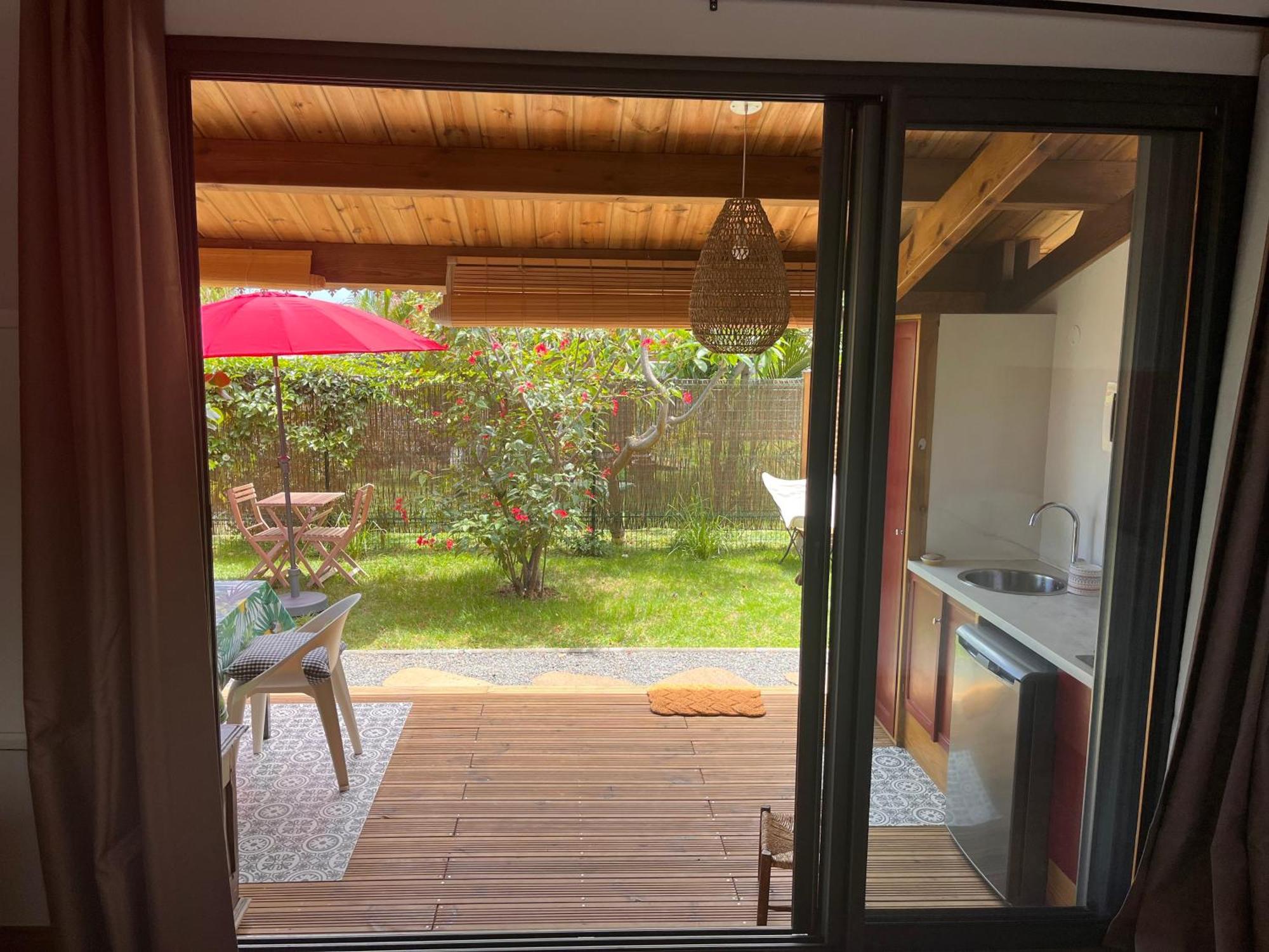 Bungalow Leu Gadiamb 생뢰 외부 사진